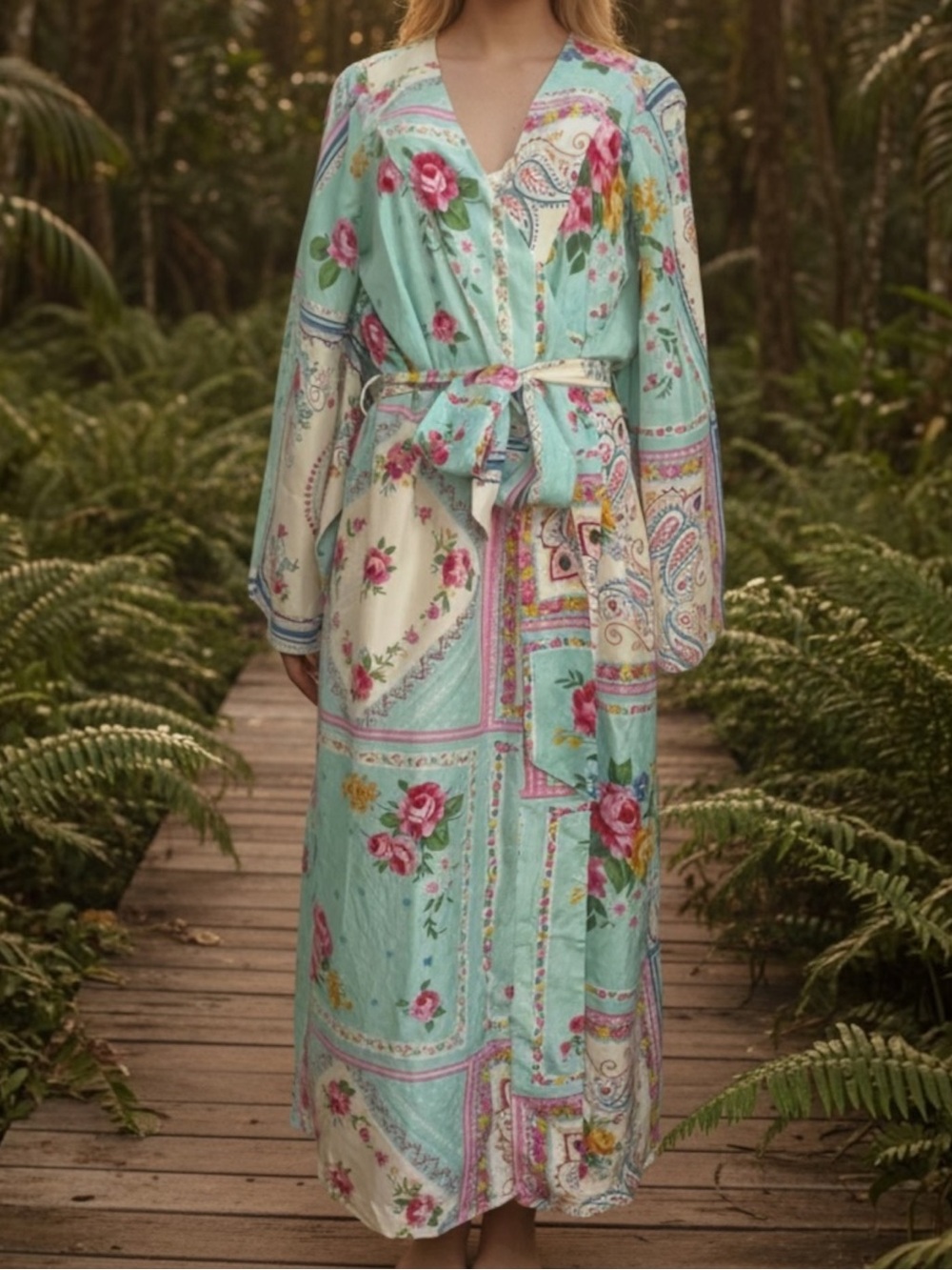 Sophie Golightly 100/% Silk Patchwork Floral Kimono Boho Bridal Festival Beach M - Picture 2 of 8